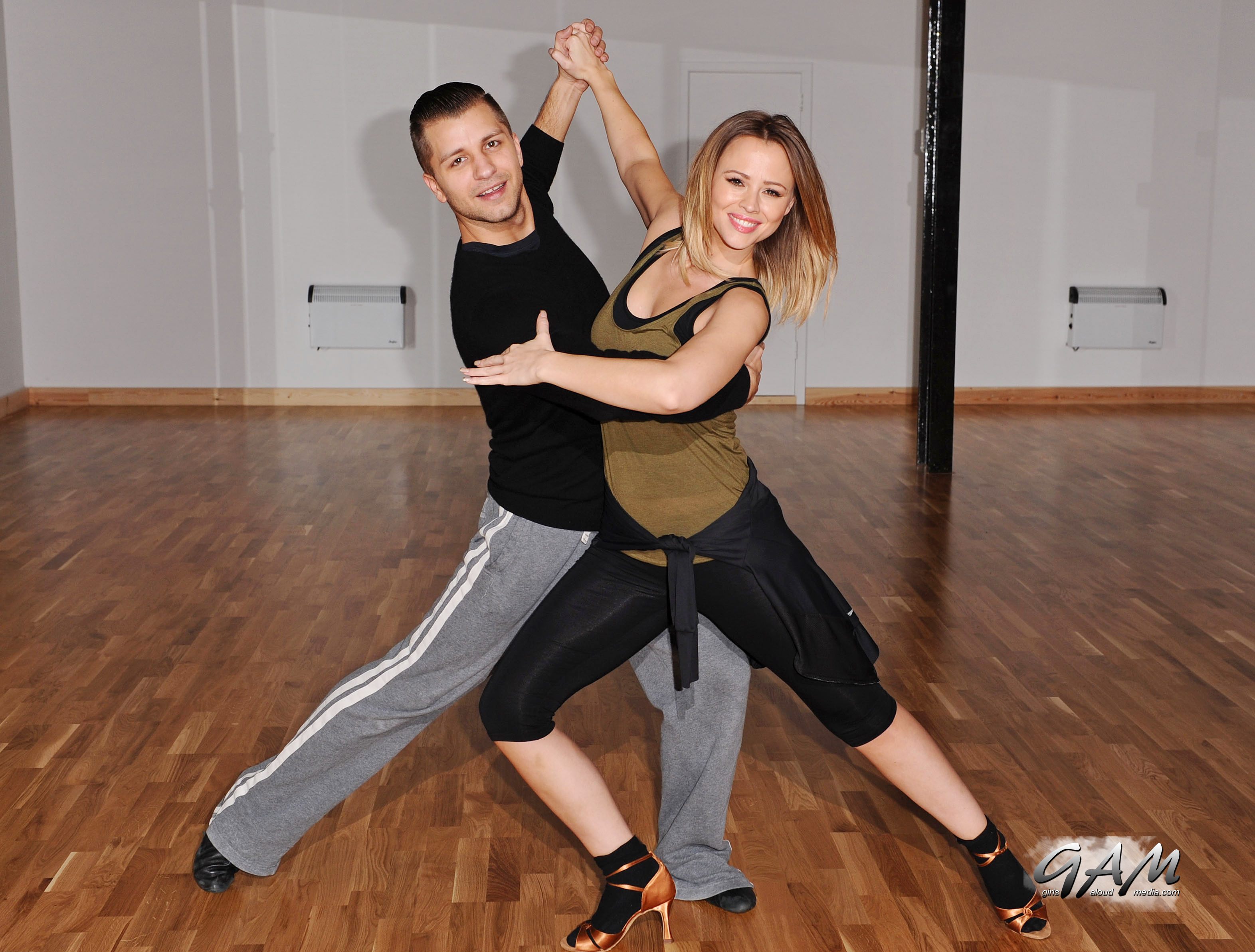 1131120412371_4_Kimberley_Walsh_and_Pasha_final__Strictly__rehearsals_19_12_12_28529.jpg