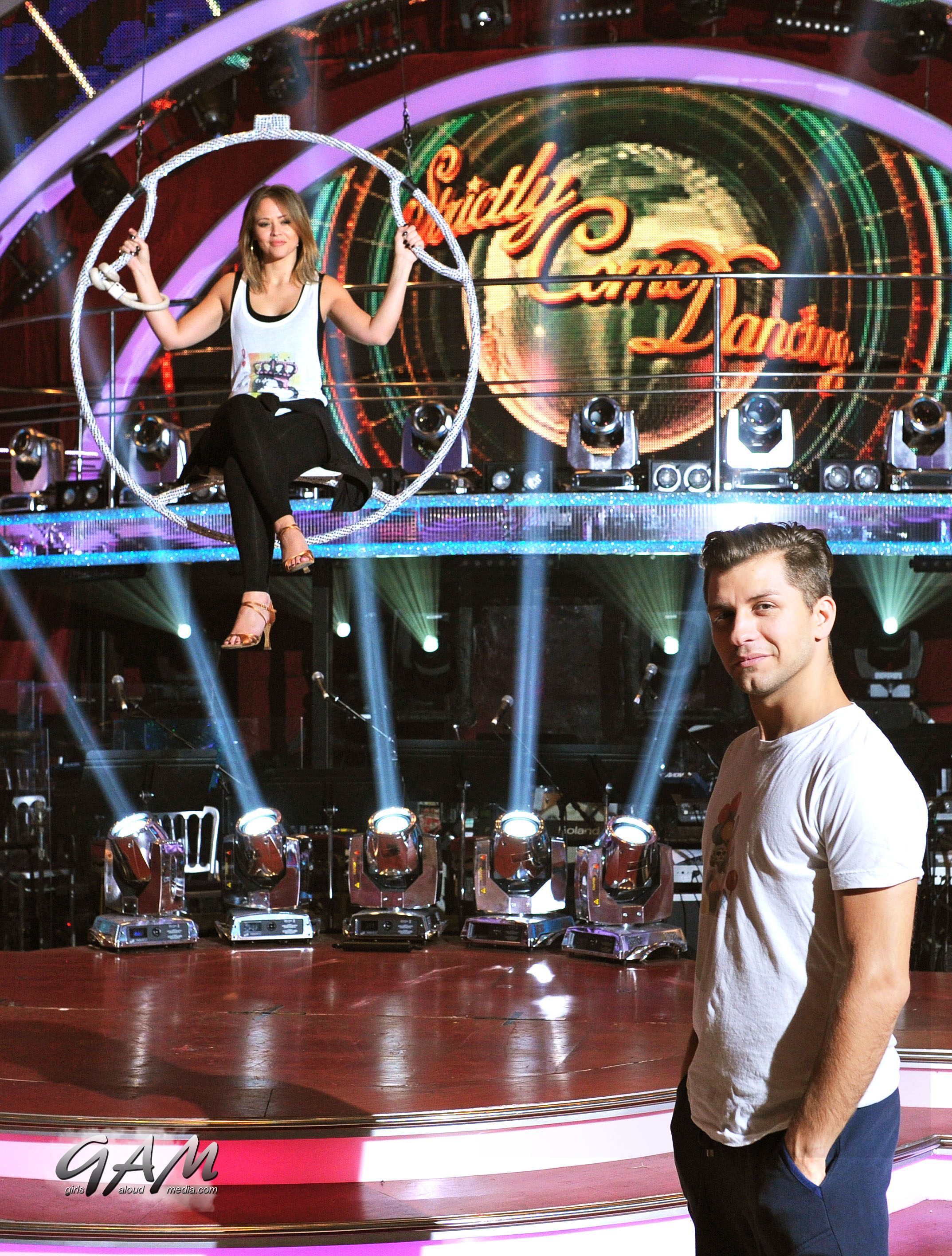 1131014143950_01_Kimberley_Walsh_and_Pasha_in__Strictly__rehearsals_02_11_12_28129.jpg